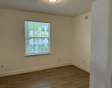 275 Murcia Drive - Photo Thumbnail 38