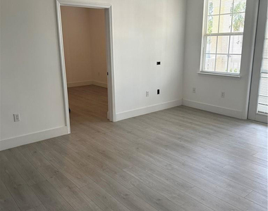 275 Murcia Drive - Photo Thumbnail 9