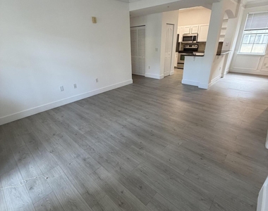 275 Murcia Drive - Photo Thumbnail 37