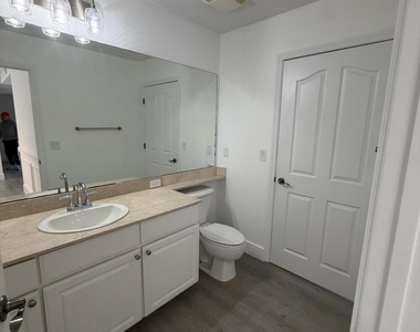 275 Murcia Drive - Photo Thumbnail 17