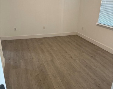 275 Murcia Drive - Photo Thumbnail 26