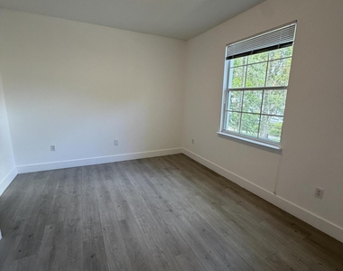 275 Murcia Drive - Photo Thumbnail 53