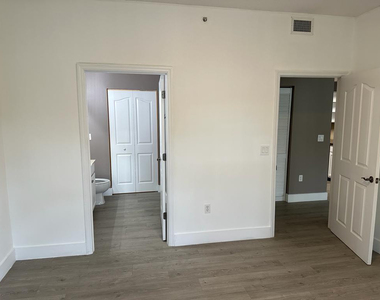 275 Murcia Drive - Photo Thumbnail 31