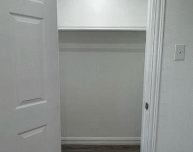 9517 Merritt Road - Photo Thumbnail 15