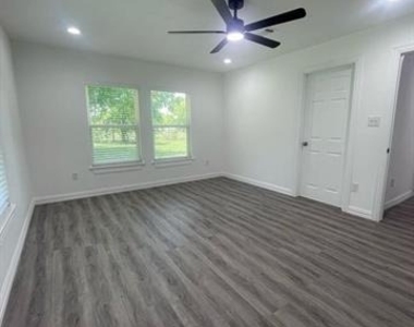 9517 Merritt Road - Photo Thumbnail 13