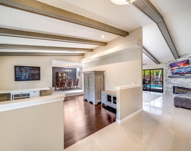 574 Juniper Place - Photo Thumbnail 16