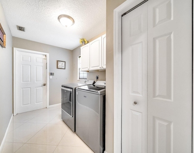 574 Juniper Place - Photo Thumbnail 26