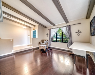 574 Juniper Place - Photo Thumbnail 19