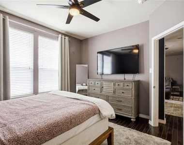 950 Henderson Street - Photo Thumbnail 10