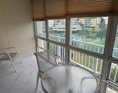 205 Se 11th Terrace - Photo Thumbnail 6