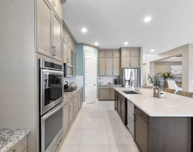 11525 Nw 81st Place - Photo Thumbnail 18