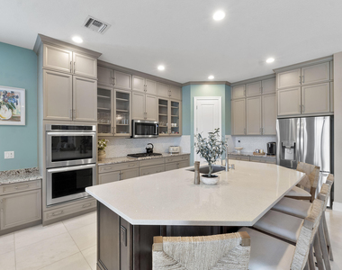 11525 Nw 81st Place - Photo Thumbnail 16