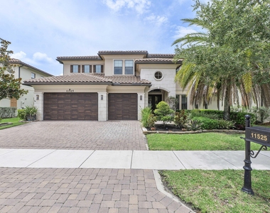 11525 Nw 81st Place - Photo Thumbnail 2
