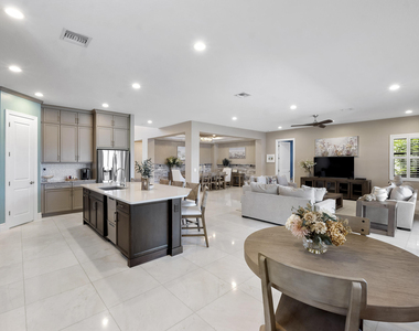11525 Nw 81st Place - Photo Thumbnail 12