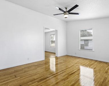 1464 W 32nd Street - Photo Thumbnail 3