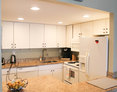 1830 Embassy Drive - Photo Thumbnail 2