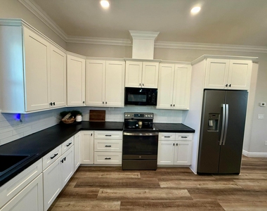 3533 Sky Valley Lane - Photo Thumbnail 6