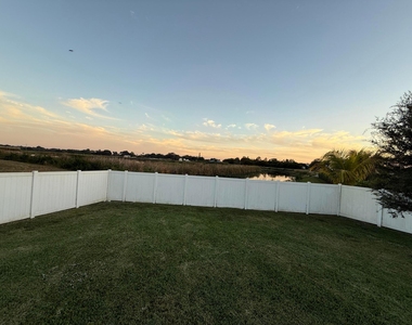 3533 Sky Valley Lane - Photo Thumbnail 35