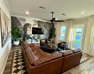 3533 Sky Valley Lane - Photo Thumbnail 8