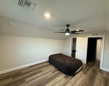 3533 Sky Valley Lane - Photo Thumbnail 33
