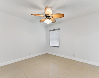5421 Helene Circle - Photo Thumbnail 12
