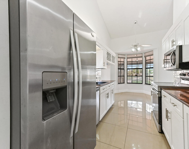 5421 Helene Circle - Photo Thumbnail 7
