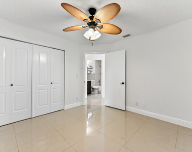5421 Helene Circle - Photo Thumbnail 13