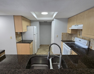 9066 W Atlantic Boulevard - Photo Thumbnail 3