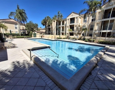 899 W Riverside Drive - Photo Thumbnail 11