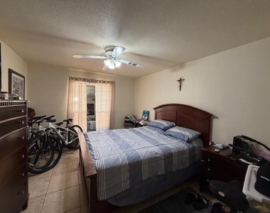 899 W Riverside Drive - Photo Thumbnail 7