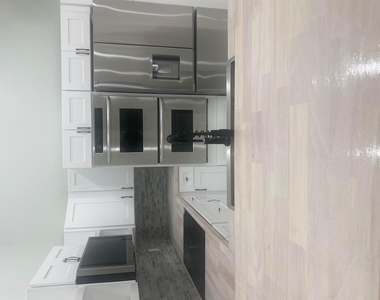 4397 Woodstock Drive - Photo Thumbnail 5