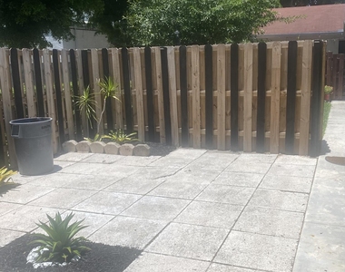 4397 Woodstock Drive - Photo Thumbnail 10