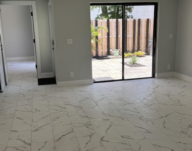 4397 Woodstock Drive - Photo Thumbnail 8