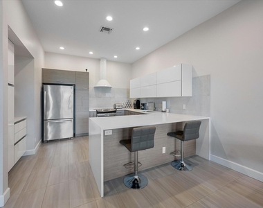 15450 Estancia Lane - Photo Thumbnail 18