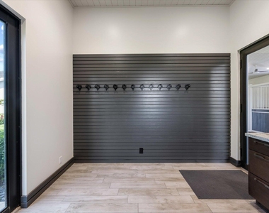 15450 Estancia Lane - Photo Thumbnail 11