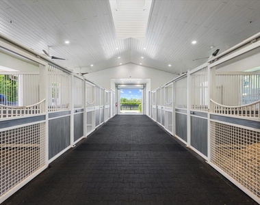 15450 Estancia Lane - Photo Thumbnail 3