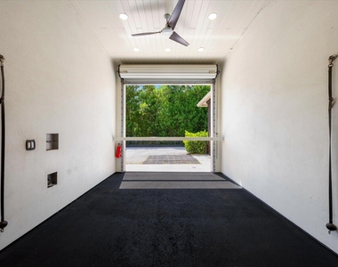 15450 Estancia Lane - Photo Thumbnail 8
