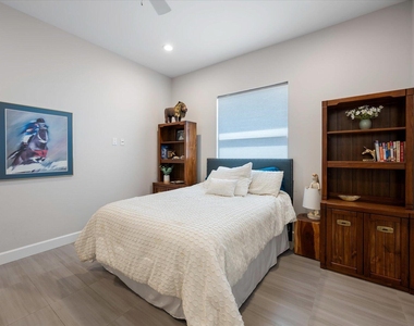 15450 Estancia Lane - Photo Thumbnail 20