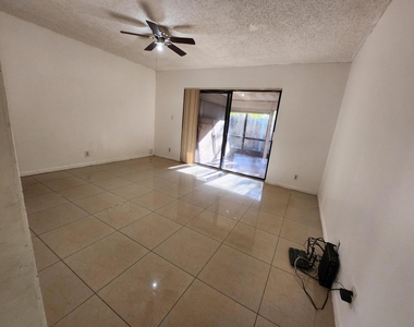 903 Nw 79th Terrace - Photo Thumbnail 10