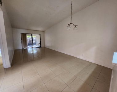 903 Nw 79th Terrace - Photo Thumbnail 1
