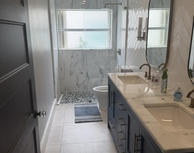 9553 Majestic Way - Photo Thumbnail 11