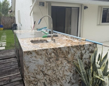 9553 Majestic Way - Photo Thumbnail 14