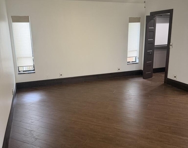 9553 Majestic Way - Photo Thumbnail 6