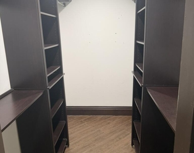 9553 Majestic Way - Photo Thumbnail 9