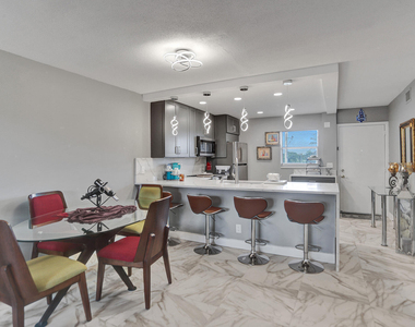 130 Ne 26th Avenue - Photo Thumbnail 4