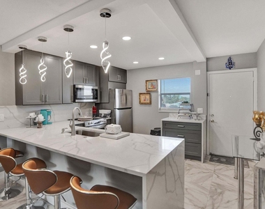 130 Ne 26th Avenue - Photo Thumbnail 1