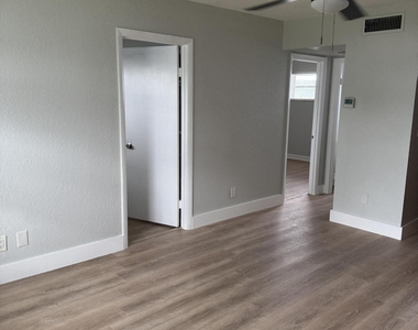 6191 Sw 37th Street - Photo Thumbnail 1
