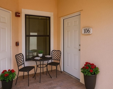2807 Veronia Drive - Photo Thumbnail 2