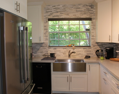 225 Gulfstream Boulevard - Photo Thumbnail 1