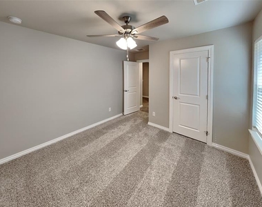 9004 Nw 127th Terrace - Photo Thumbnail 13